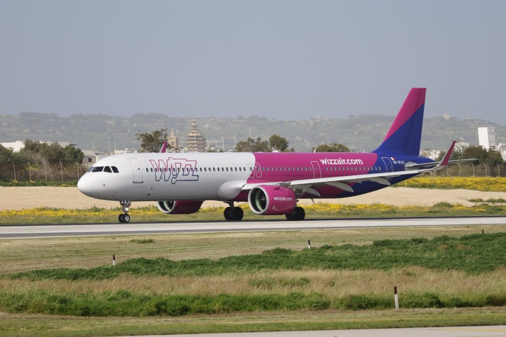 wizz-air-airbus-a321-on-runway-daytime-view-31203778